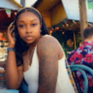 Meet your Posher, Corinna